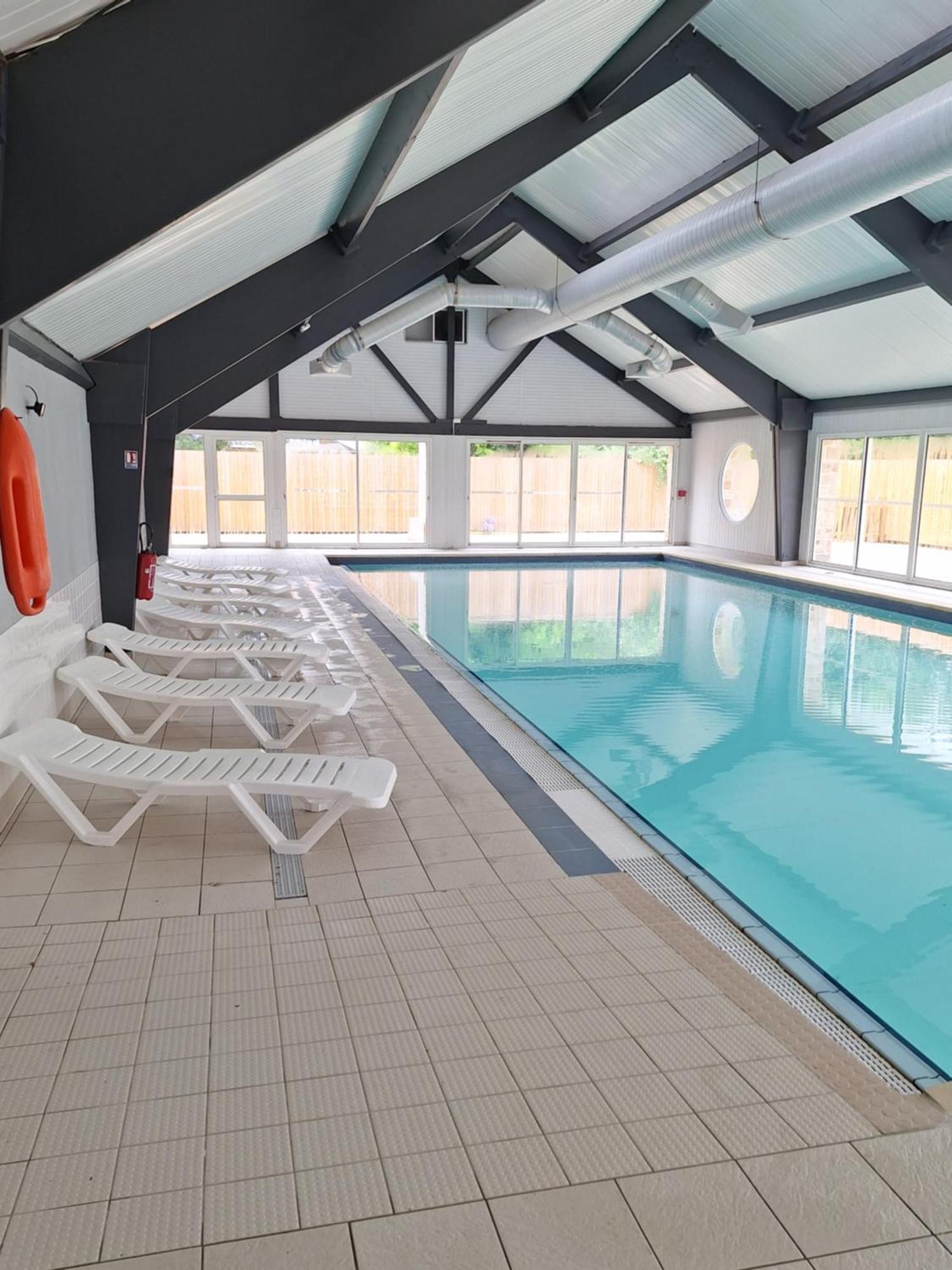 Apartment 11, Draps, Linge, Wifi # Longere Bretonne#morbihan *