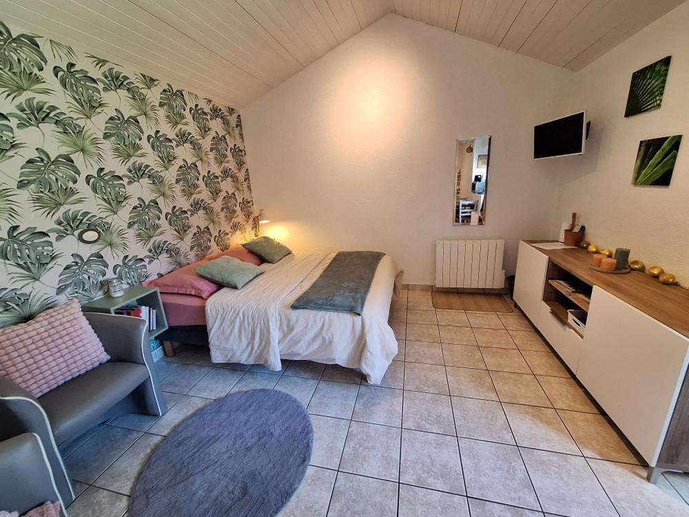 Apartment 11, Draps, Linge, Wifi # Longere Bretonne#morbihan